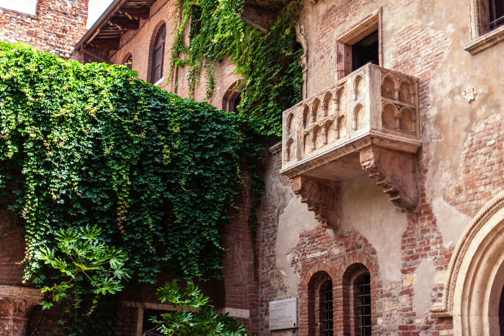 Juliet's balcony
